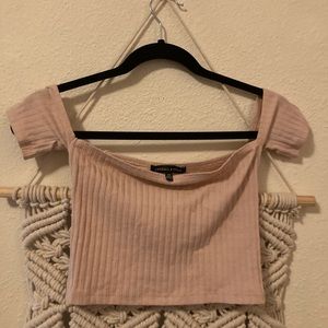 Cute off the shoulder top Kendall Kylie